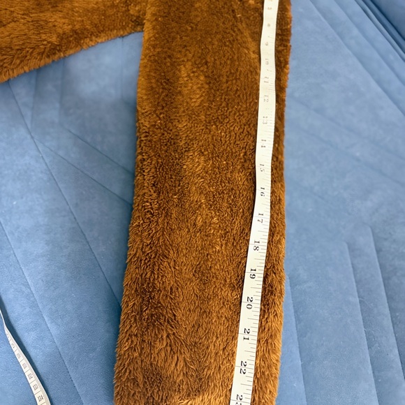 Uniqlo Plush Teddy Zip-Up Jacket - Chestnut Brown Cozy Soft. - Picture 4 of 6